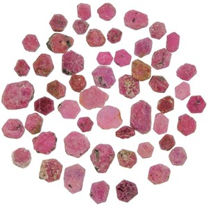 Pierres brutes cristaux rubis roses